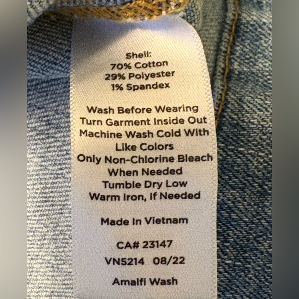 NWOT Talbots Amalfi Light Wash Denim Skirt | Classic Chic | Summer Staple - Picture 8 of 9